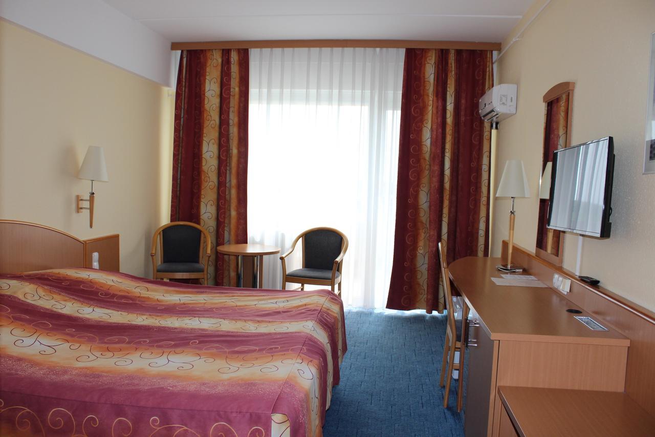 Mátyás Király Gyógy- és Wellness Hotel Hajdúszoboszló Esterno foto